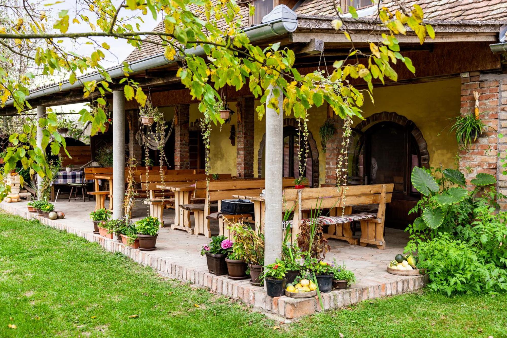Snasini Kucari Bed & Breakfast Gradiste Exterior photo